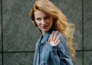 Adiós al frizz: sérums anti-frizz que realmente resisten la humedad